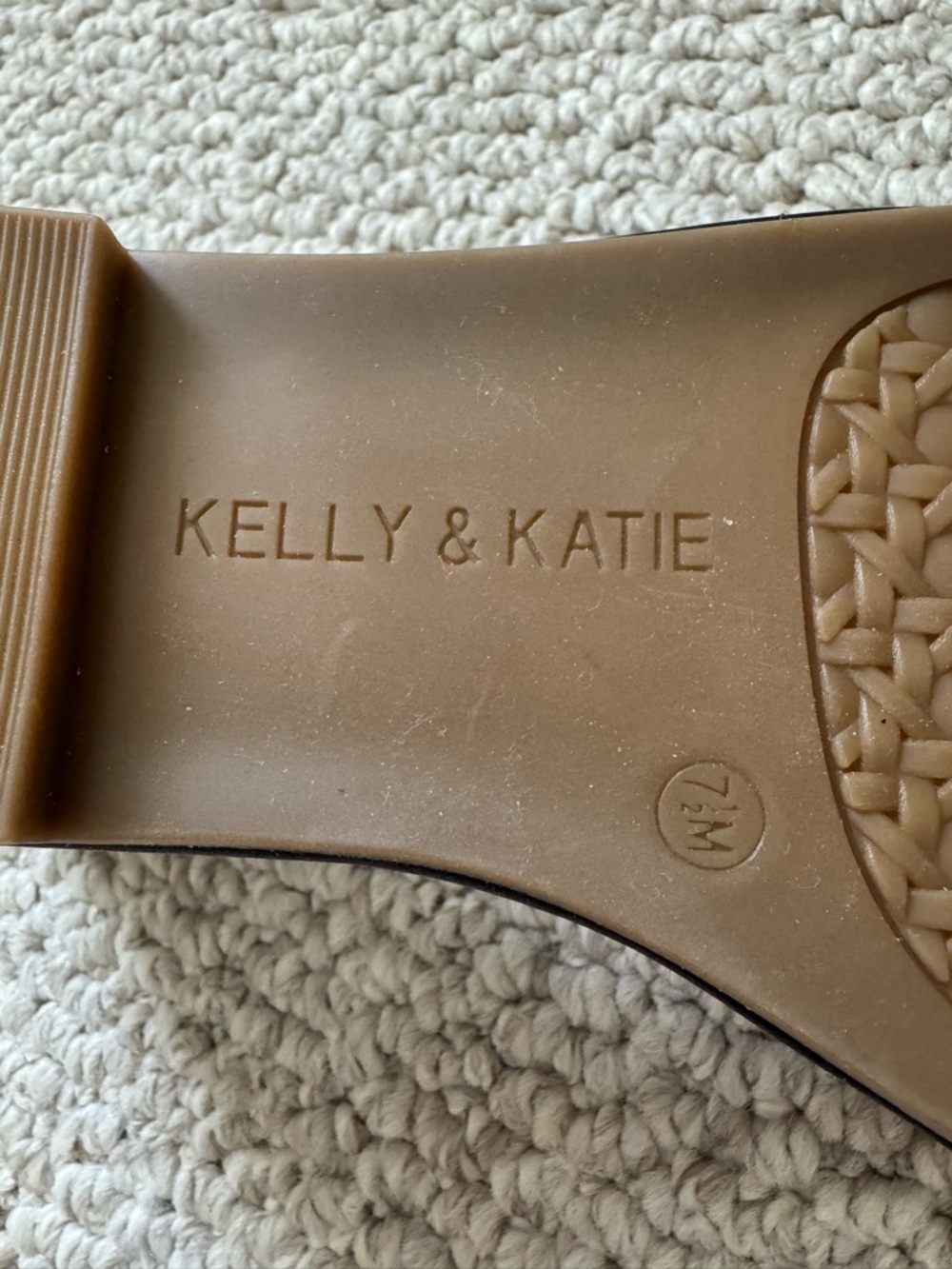 NWOT Kelly & Katie Nymie Sandal - Picture 6 of 8
